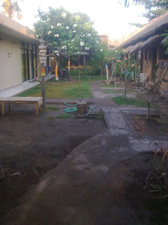 Baleku Homestay Trawangan Gili Trawangan Buitenkant foto